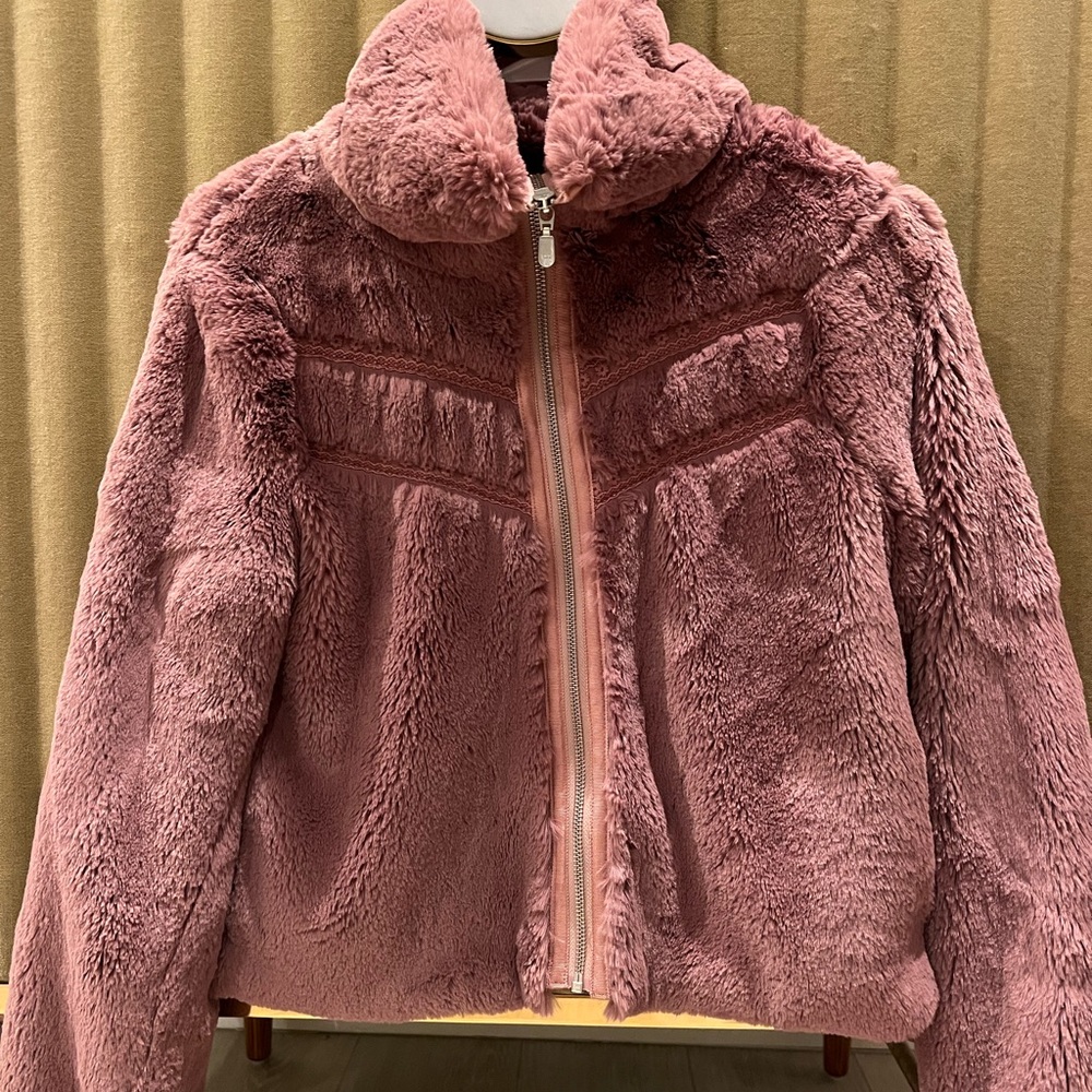 Super cozy faux fur jacket, by Anthropologie. Two side pockets for hands!
